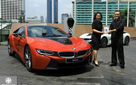 BMW i8 phiên bản đỏ rực về tay đại gia Indonesia, dân chơi Việt "phát thèm"
