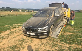 Đây là một trong những chiếc BMW M760Li 2017 đầu tiên gặp nạn trên toàn thế giới