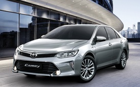 Toyota Camry 2017 ra mắt Việt Nam, thay đổi nhẹ nhàng, giá rẻ hơn đáng kể