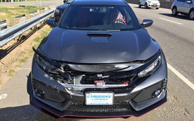 Honda Civic Type R 2017 gặp nạn trên đường từ đại lý về nhà mới