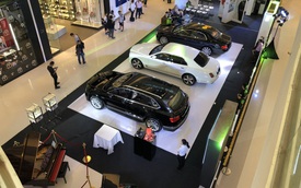 Bentley đưa triển lãm xe siêu sang đầu tiên về Việt Nam
