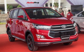 Cận cảnh Toyota Innova Venturer 2017 giá 855 triệu đồng tại Việt Nam
