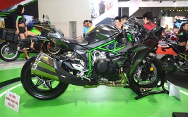 Chi tiết siêu mô tô hàng hiếm Kawasaki Ninja H2 Carbon tại triển lãm VMCS 2017