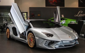 Lamborghini Aventador SV với tùy chọn màu sơn đắt đỏ trị giá 1,45 tỷ Đồng