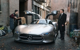 Siêu xe Mercedes-Benz AMG Vision Gran Turismo được "phóng to" để vừa với "Người Dơi" Ben Affleck