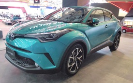 Crossover cỡ nhỏ "bán đắt như tôm tươi" Toyota C-HR ra mắt khách hàng Indonesia