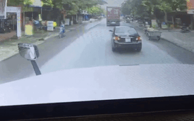 Video xe container húc đuôi Toyota Corolla Altis gây tranh cãi trên mạng