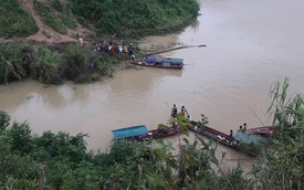 Lai Châu: Ô tô 4 chỗ lao xuống lòng hồ thủy điện, 2 người tử vong