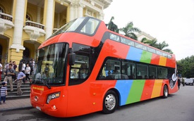 Cận cảnh xe buýt 2 tầng mui trần phục vụ khách du lịch ở Hà Nội