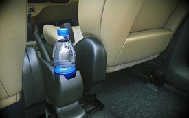 Những chai nước để hàng ngày trời sau ghế lái ô tô: Bạn đang uống vào mầm bệnh ung thư mà không hề hay biết!