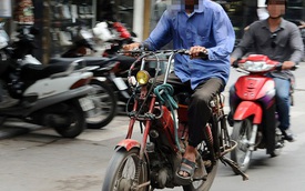 Vì sao xe máy cũ nát tiếp tục được lưu hành ở Hà Nội?