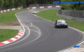 Mất lái, Porsche 911 GT3 quay 180 độ trong trường đua Nurburgring