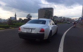 Rolls-Royce Ghost của đại gia Trung Nguyên tái xuất trên phố