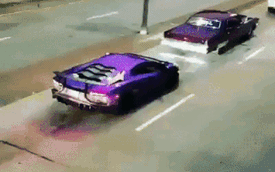 Siêu xe hàng hiếm Lamborghini Aventador SV nẹt pô "khạc lửa" dữ dội ngay trên phố