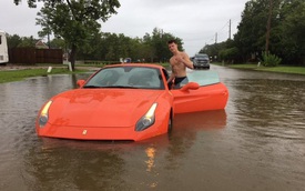 Nam thanh niên gây bão mạng với màn tạo dáng bên siêu xe Ferrari California T "chết đuối" trong bão Harvey