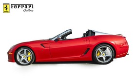 Đây là 1 trong 80 chiếc Ferrari 599 SA Aperta có giá bán gần chạm ngưỡng mức 2 triệu đô
