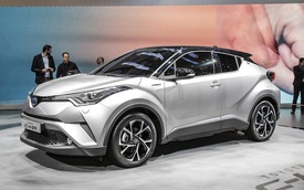 Crossover cỡ nhỏ Toyota C-HR "bán đắt như tôm tươi" tại quê nhà