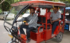 Cách người nghèo Ấn Độ tiếp cận xe điện khi chưa thể mua ô tô