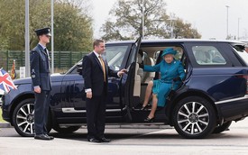 Có một sự thật bất ngờ là Nữ hoàng không có bằng lái xe nhưng bộ sưu tập xe hơi của bà khiến nhiều người phải choáng ngợp