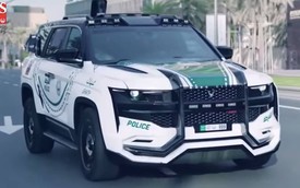 Khám phá xe cảnh sát hiện đại nhất thế giới của Dubai