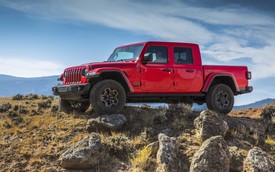 Jeep Gladiator: "Đấu sĩ" cạnh tranh Ford Ranger, Chevrolet Colorado ra mắt