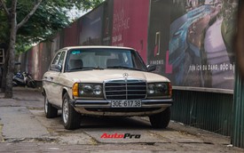 Xế cổ Mercedes-Benz 300D hơn 30 năm tuổi vẫn lăn bánh trên đường phố Hà Nội