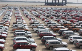 Còn hơn 1.800 xe ô tô nhập khẩu tại cảng Hiệp Phước