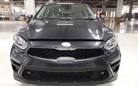 Lộ ảnh chi tiết nội, ngoại thất 2 phiên bản Kia Cerato 2019 tại đại lý trước ngày ra mắt