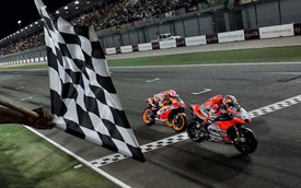 MotoGP 2018: Ducati Team có chiến thắng đầu tay khi Dovizioso đánh bại Marquez