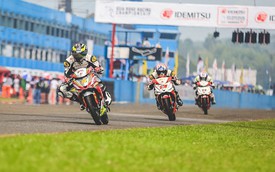 Hai tay đua 9X Việt Nam bắt đầu tranh tài giải đua mô tô châu Á 2018 tại Thái Lan