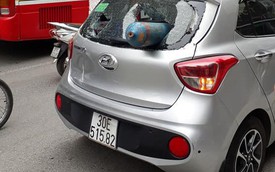 Hà Nội: Hyundai Grand i10 bất ngờ bị bình gas “phi như tên lửa” bắn thẳng xuyên kính