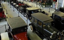 Bộ sưu tập xe Ford lớn nhất thế giới chuẩn bị được đem bán đấu giá