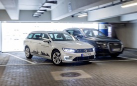 Volkswagen muốn tiêu chuẩn hóa đỗ xe tự động trong 3 năm tới