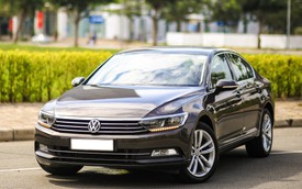 Volkswagen Passat giảm giá gần 90 triệu đồng, đấu Toyota Camry