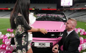 Màn cầu hôn bằng Range Rover hồng hot nhất MXH quốc tế: Ngỏ lời thẳng thắn như này thì ai cũng gật hết!