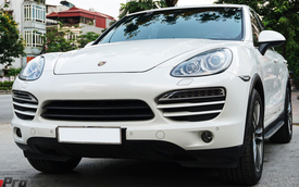 Sở hữu nội ngoại thất như mới, Porsche Cayenne Turbo 6 năm tuổi có giá gần 2 tỷ đồng
