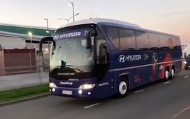 Thua Hàn Quốc vẫn chưa đủ, đội tuyển Đức còn ra về bằng xe buýt của Hyundai