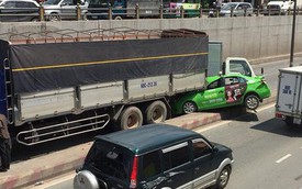 Xe tải tuột dốc gần 10m gây tai nạn liên hoàn, cuốn xe taxi vào gầm ở Đồng Nai
