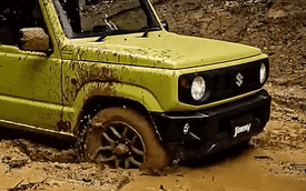 Suzuki Jimny 4x4 2019 thể hiện khả năng off-road ấn tượng trong video như "thả hổ về rừng"