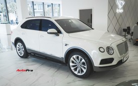 Bentley Bentayga màu trắng đầu tiên được nhập khẩu chính hãng có gì đặc biệt?