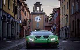 Lamborghini Huracan GT3 Evo - Khi sư tử mọc thêm cánh