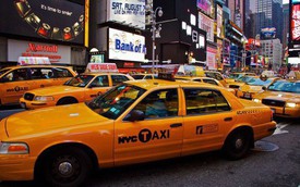 Tại sao taxi thường được sơn màu vàng?
