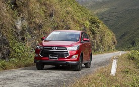 Chê Toyota hết lời, người Việt vẫn mua 5.000 xe chính hãng/tháng trong năm 2017