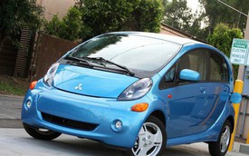 Bộ Công thương và Mitsubishi Motors bắt tay nghiên cứu ô tô điện