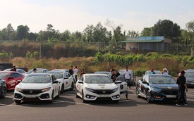 Được hộ tống bằng Ford F-150, hàng chục chiếc Honda Civic chạy tour gần 400 km tại Việt Nam