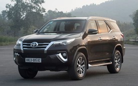 Toyota Việt Nam, GM Việt Nam, Mitsubishi Việt Nam có giấy phép kinh doanh nhập khẩu ô tô
