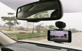 Biến điện thoại thành camera hành trình đa năng trong ô tô