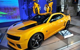 Đại gia tranh nhau mua 4 chiếc Chevrolet Camaro đã biến hình trong Transformers