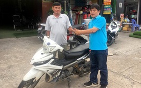 Sau 1 ngày bàn giao lại xe máy cũ, "hiệp sĩ" Nguyễn Thanh Hải được tặng xe Yamaha Exciter trị giá 50 triệu đồng