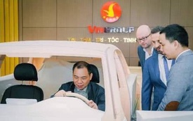 Chủ tịch Phạm Nhật Vượng đích thân thử 2 mẫu xe mới của VinFast cạnh tranh Hyundai Kona và Honda CR-V